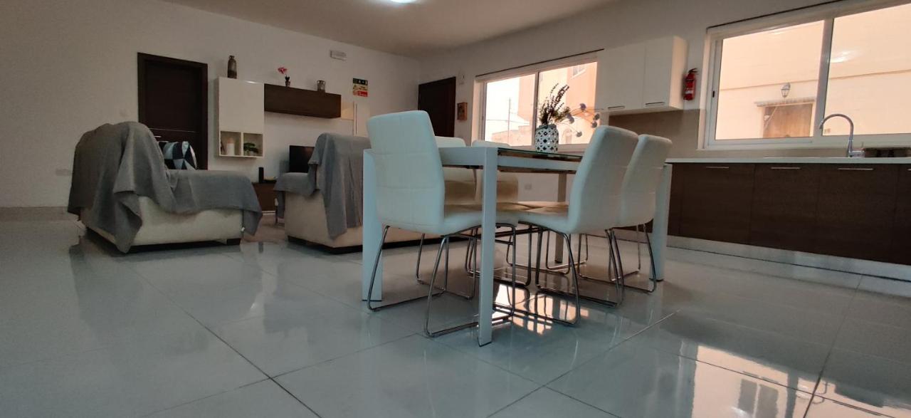 Lorenza Letting Maisonette Marsaxlokk Eksteriør billede